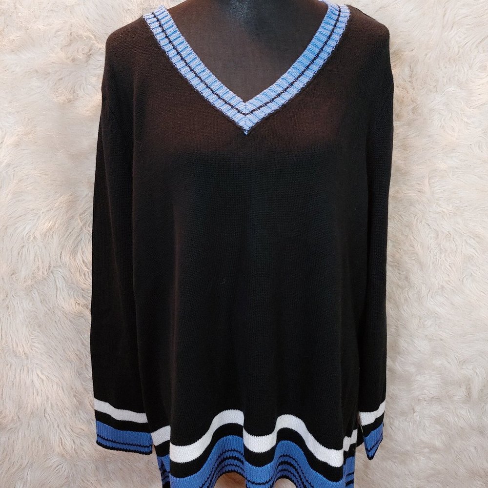 In Every Story Women's Black and Blue Stripped V-Neck Knitted Sweater Size 2X